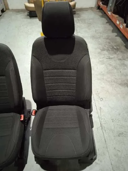 Juego Asientos Completo para Ford Kuga (Cbs)