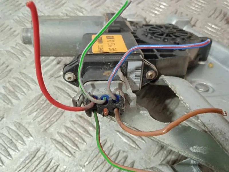 Elevalunas Delantero Derecho para Opel Tigra