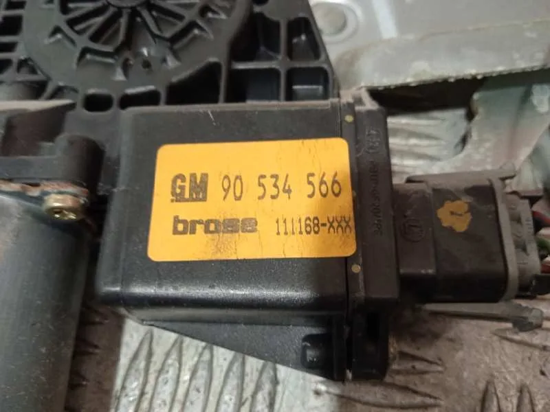 Elevalunas Delantero Derecho para Opel Tigra