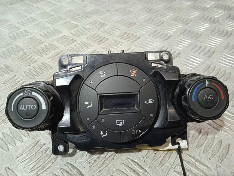 Mando Climatizador para Ford Fiesta (Cb1)