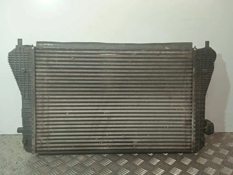 Intercooler para Volkswagen Golf V Berlina (1K1)