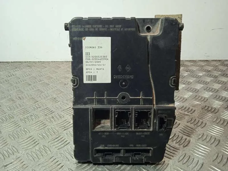 Caja Reles / Fusibles para Renault Megane Ii Berlina 5P