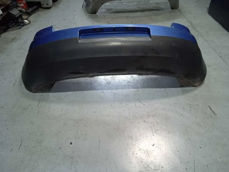 Paragolpes Trasero para Volkswagen Golf V Berlina (1K1)