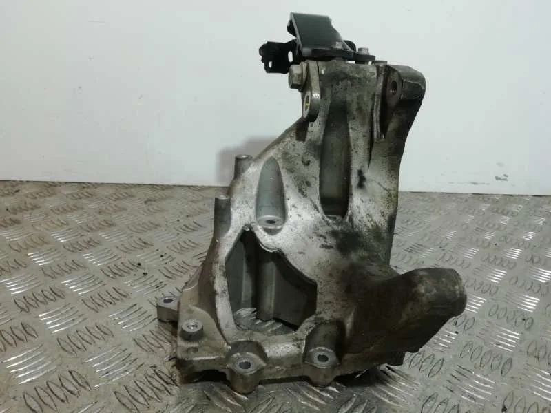 Soporte Bomba Inyeccion para Opel Insignia Berlina