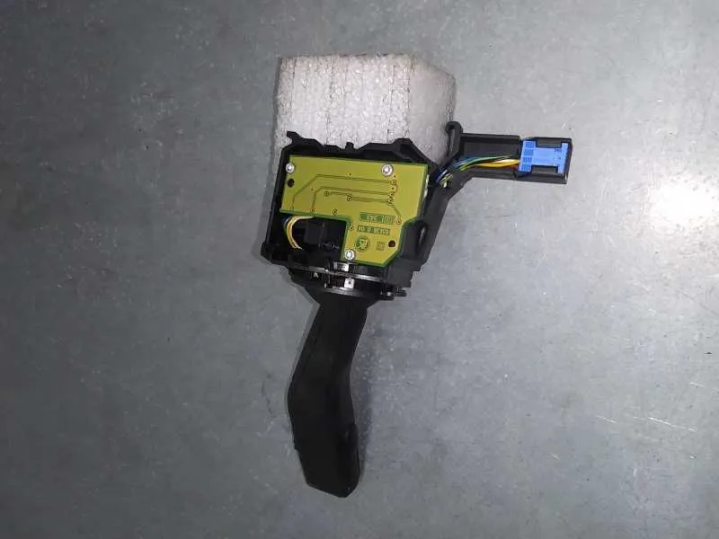 Mando Limpia para Volkswagen Golf V Berlina (1K1)