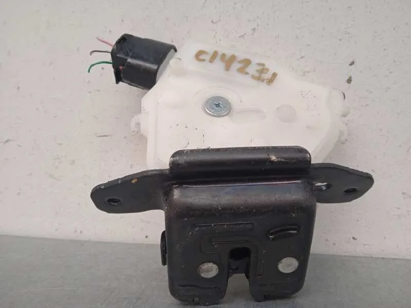 Cerradura Maletero / Porton para Toyota Auris