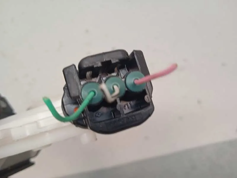 Cerradura Maletero / Porton para Toyota Auris