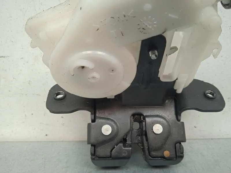 Cerradura Maletero / Porton para Toyota Auris