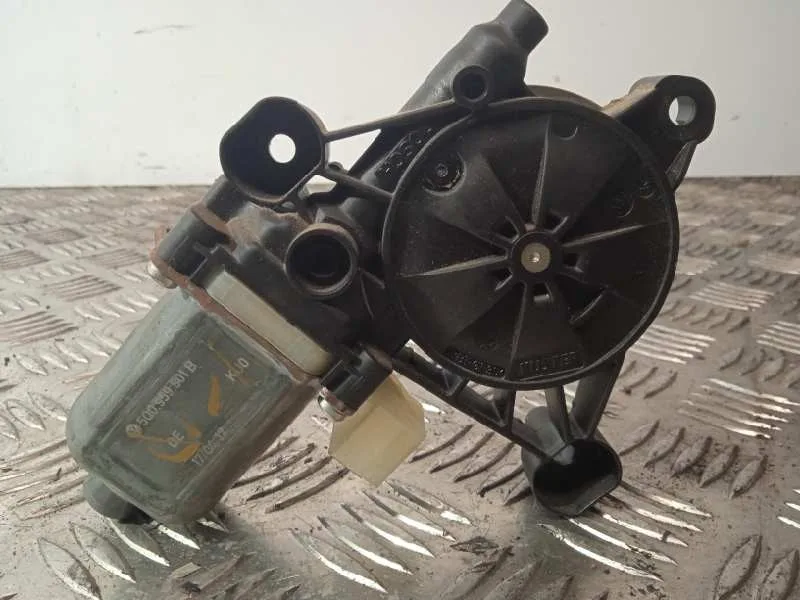 Motor Elevalunas Delantero Izquierdo para Seat Leon St (5F8)