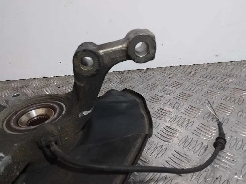 Mangueta Delantera Izquierda para Mercedes-Benz Clase A (W169)