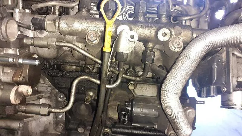 Rampa Inyectora para Mazda 3 Berlina (Bk)