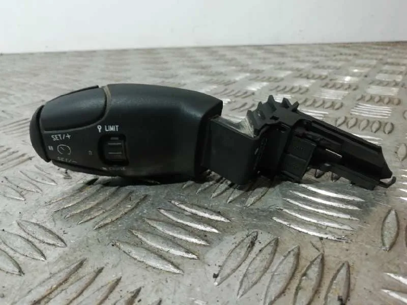 Mando Volante para Peugeot 208