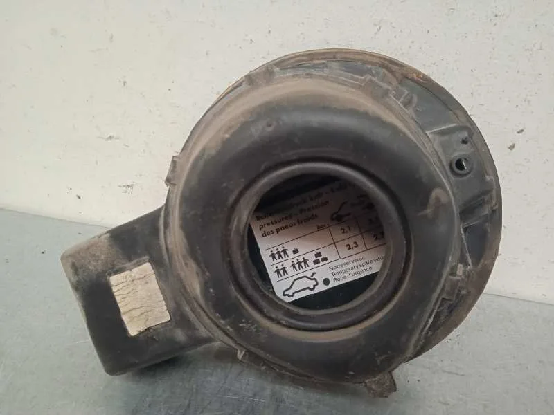Tapa Exterior Combustible para Volkswagen Passat Berlina (3B2)