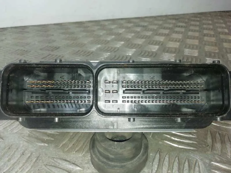 Centralita Motor Uce para Volkswagen Polo (6C1)