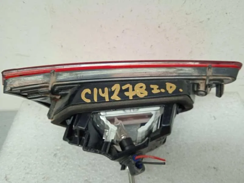 Piloto Trasero Derecho Interior para Renault Clio Iv