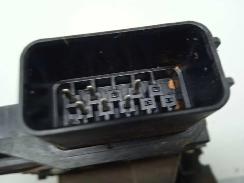 Cerradura Puerta Delantera Derecha para Ford Focus Berlina (Cap)