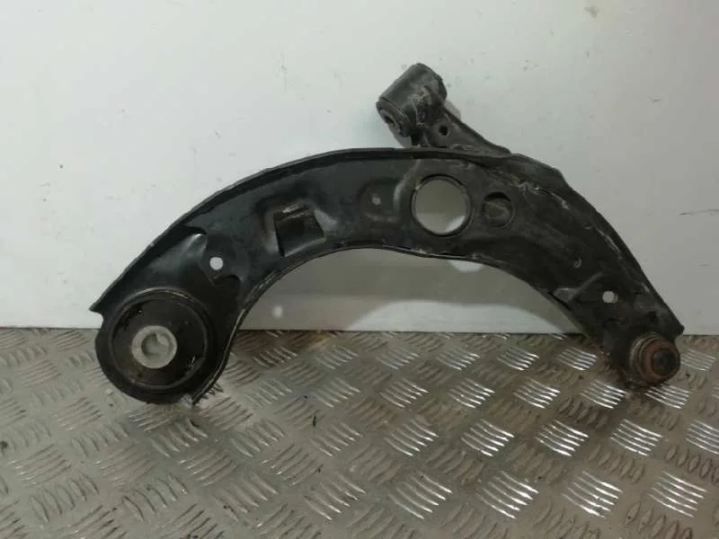 Brazo Suspension Inferior Delantero Izquierdo para Mazda 2 Lim. ()