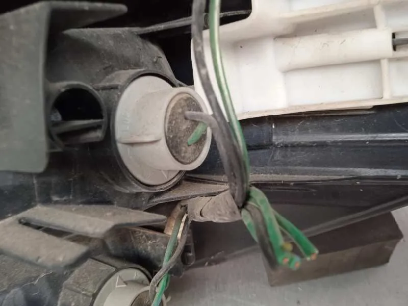 Piloto Trasero Izquierdo para Subaru Legacy Kombi/Outback B14