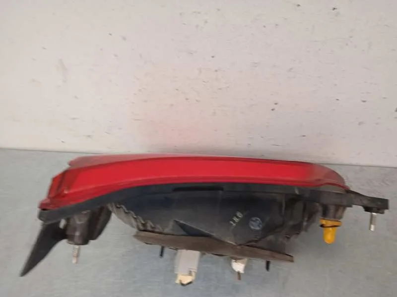 Piloto Trasero Derecho Interior para Subaru Legacy Kombi/Outback B14