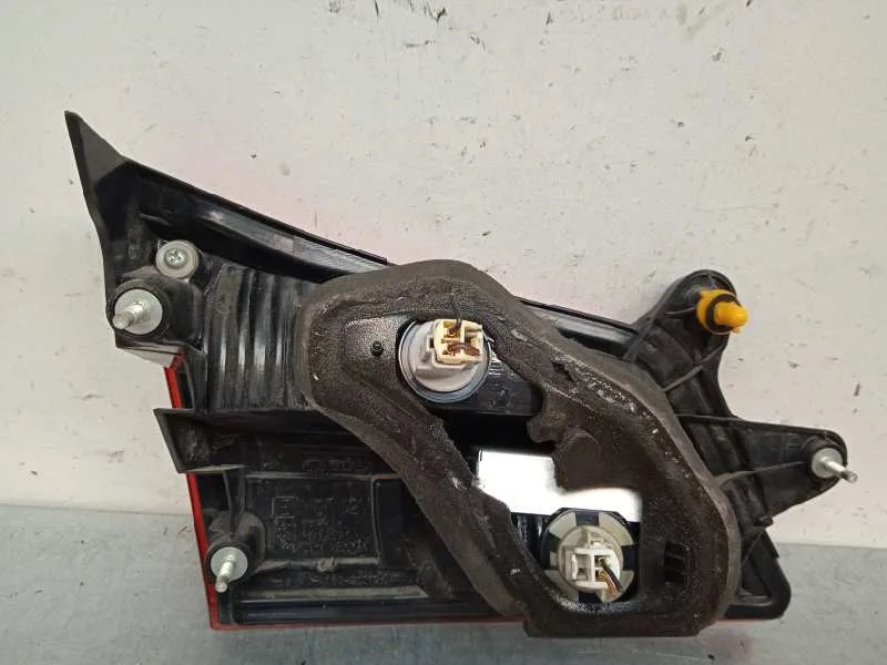 Piloto Trasero Derecho Interior para Subaru Legacy Kombi/Outback B14