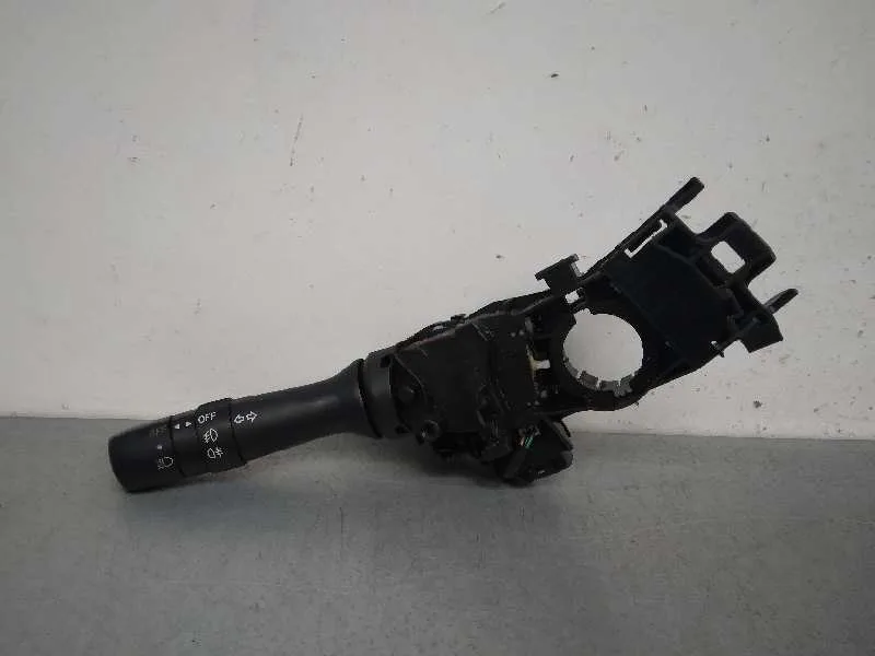 Mando Luces para Toyota Prius (Nhw20)