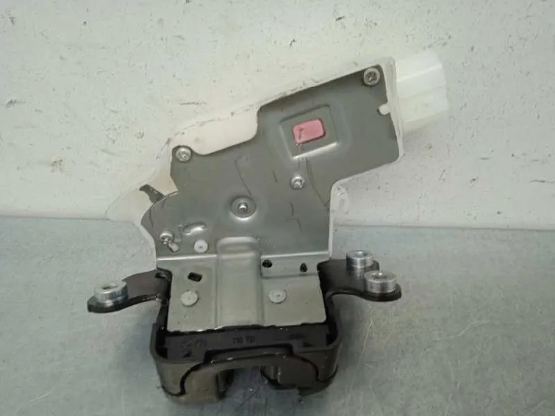 Cerradura Maletero / Porton para Toyota Corolla Touring Sports (E21)