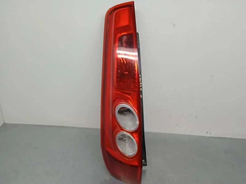 Piloto Trasero Izquierdo para Ford Fiesta (Cbk)