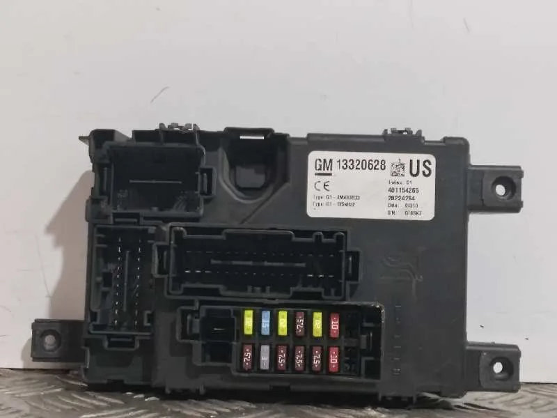 Caja Reles / Fusibles para Opel Corsa D