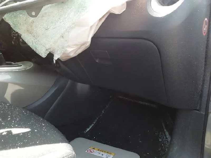 Guantera para Nissan Juke (F15)