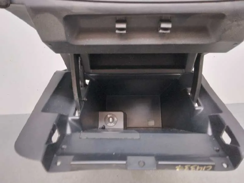 Guantera para Nissan Juke (F15)