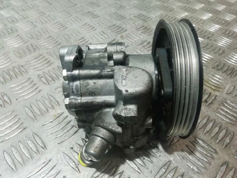 Bomba Direccion para Skoda Superb (3U4)