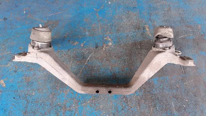 Puente Delantero para Audi Q7 (4L)