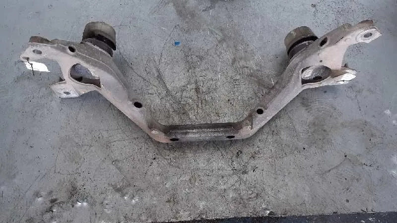 Puente Delantero para Audi Q7 (4L)