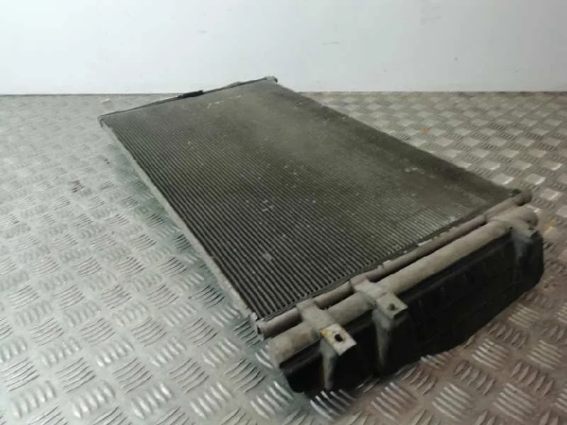 Condensador / Radiador Aire Acondicionado para Kia Carnival
