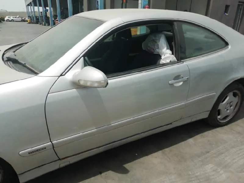 Puerta Delantera Izquierda para Mercedes-Benz Clase Clk (W208) Coupe