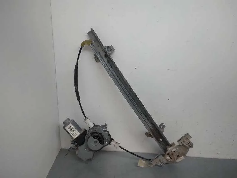 Elevalunas Delantero Izquierdo para Nissan Almera (N16/E)
