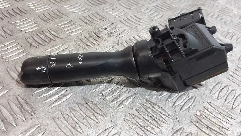 Mando Limpia para Toyota Yaris