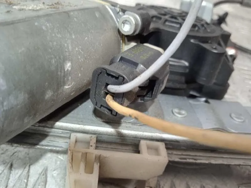 Elevalunas Delantero Izquierdo para Peugeot 206+