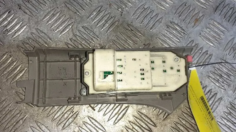 Mando Elevalunas Delantero Izquierdo para Toyota Yaris