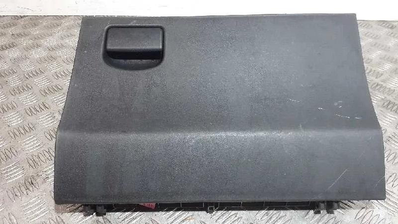 Guantera para Toyota Yaris