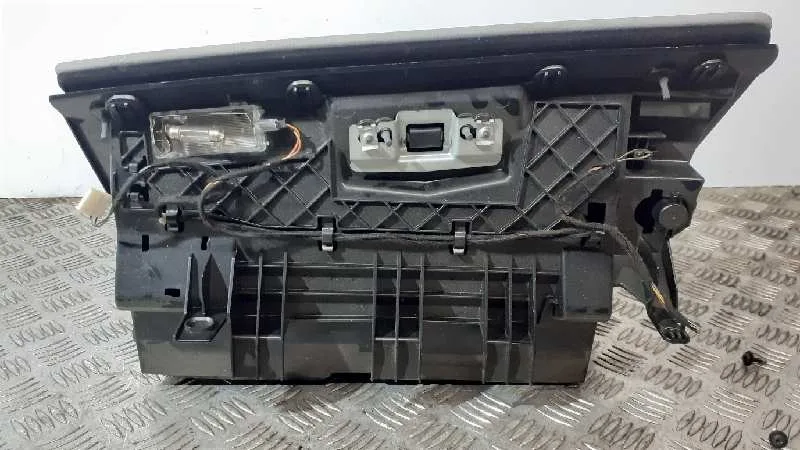 Guantera para Bmw Serie 3 Berlina (E90)