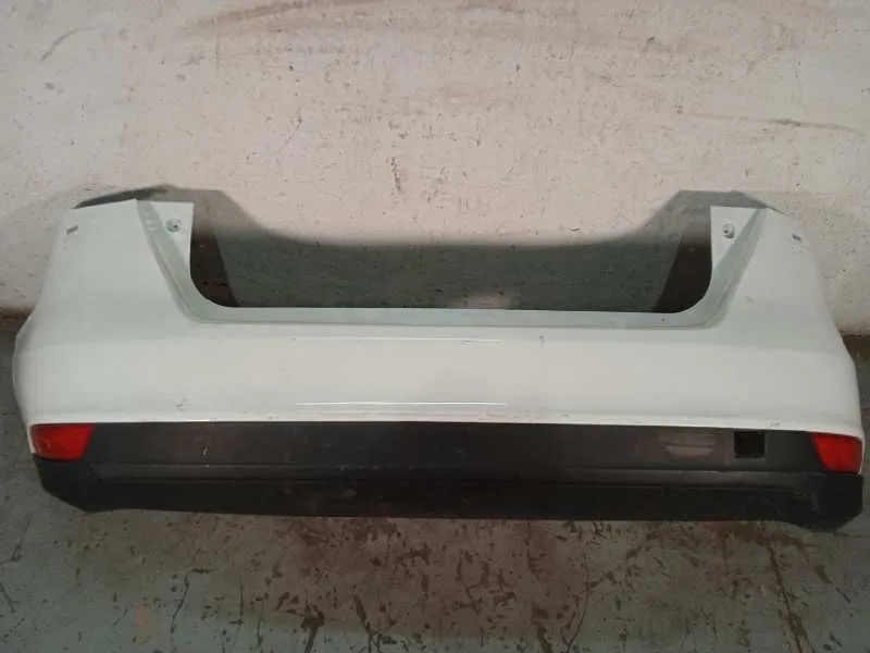 Paragolpes Trasero para Ford Focus Lim.
