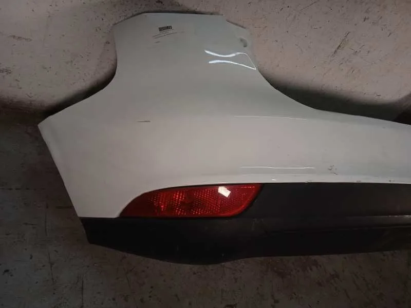 Paragolpes Trasero para Ford Focus Lim.