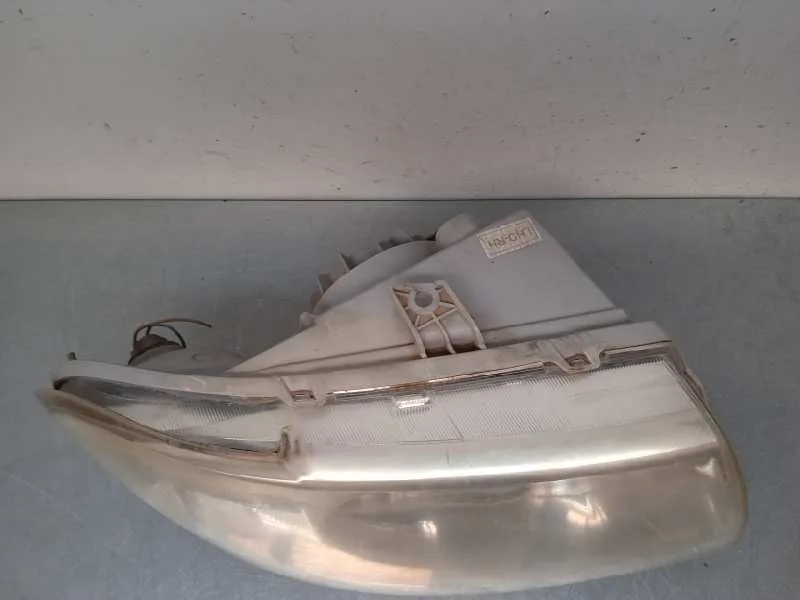 Faro Derecho para Tata Safari