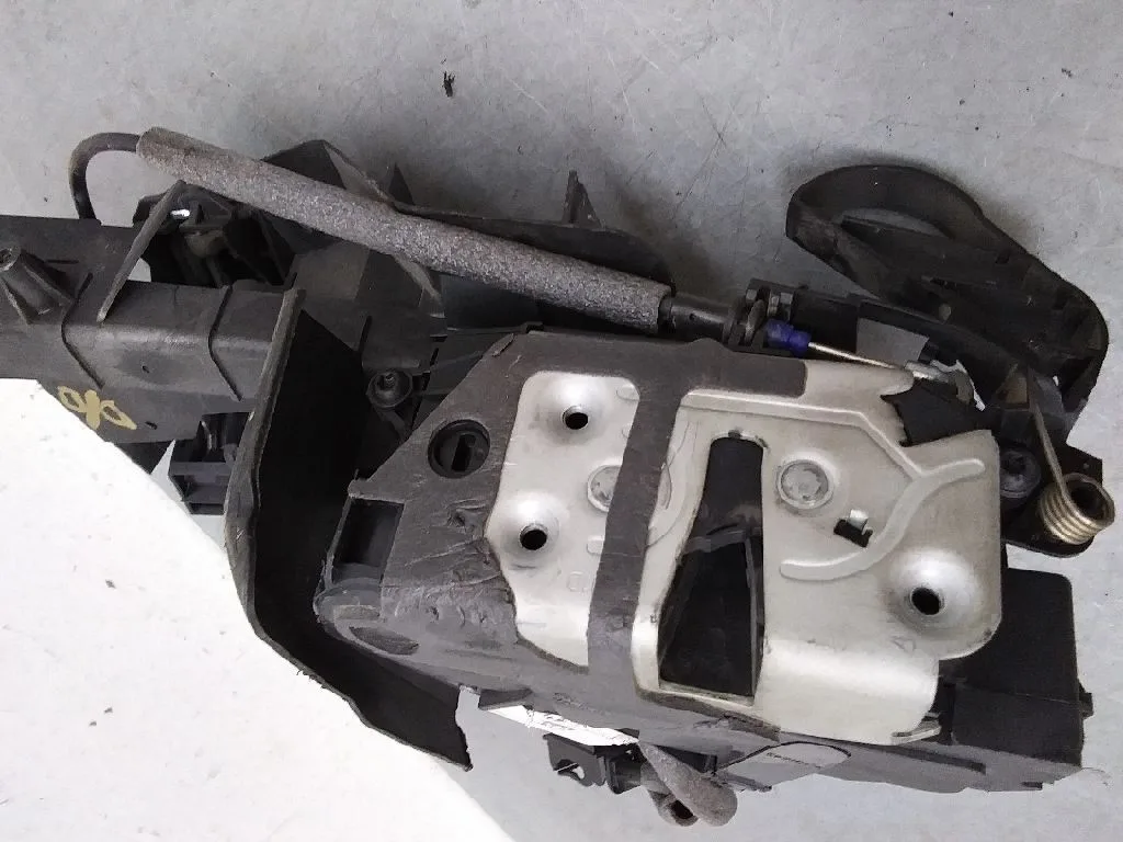Cerradura Puerta Delantera Derecha para Ford Focus Lim.