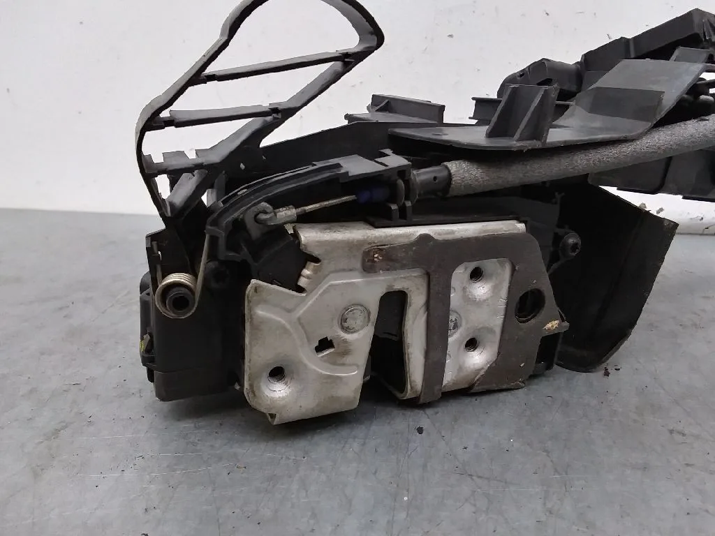 Cerradura Puerta Delantera Izquierda para Ford Focus Lim.