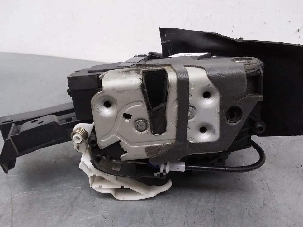 Cerradura Puerta Trasera Derecha para Ford Focus Lim.