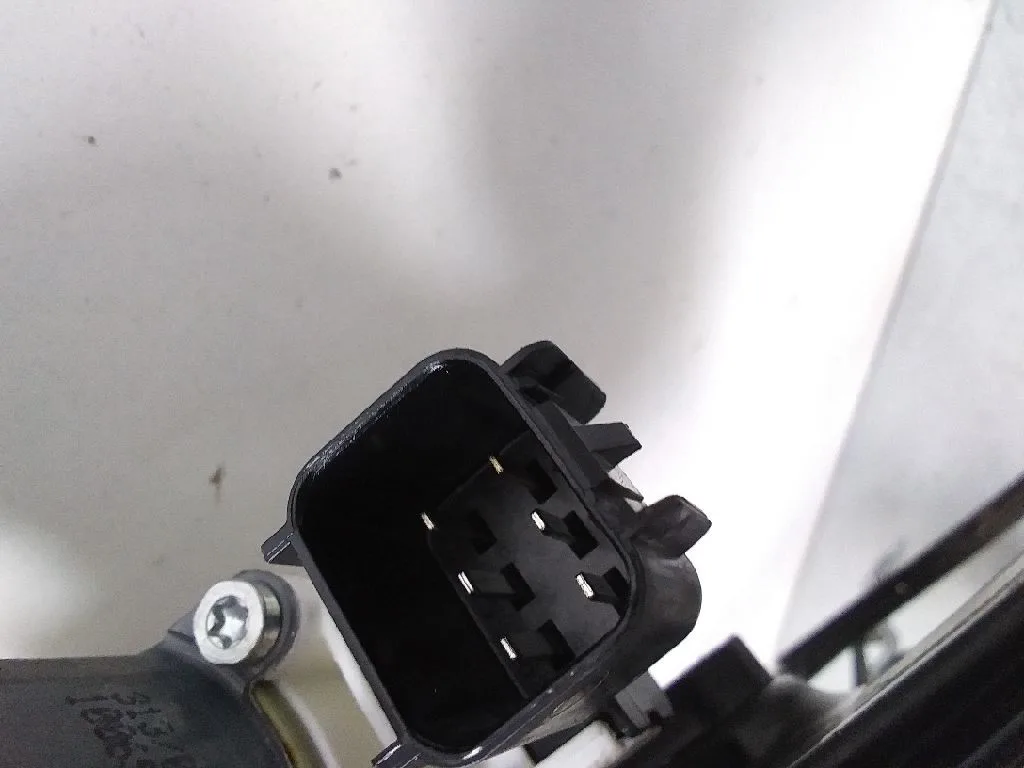 Elevalunas Delantero Derecho para Ford Focus Lim.