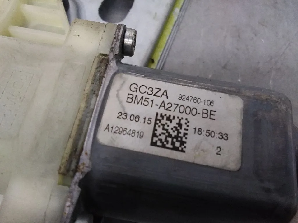 Elevalunas Trasero Derecho para Ford Focus Lim.
