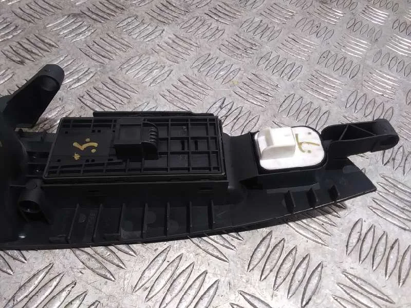 Mando Elevalunas Delantero Izquierdo para Audi Q7 (4L)